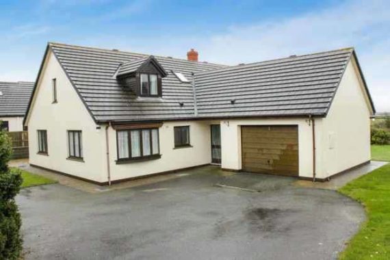 5 Bedroom Detached